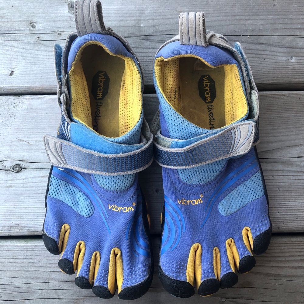 37 Vibram Five Fingers Barefoot Outdoor Water Running Shoes Blue Sports
